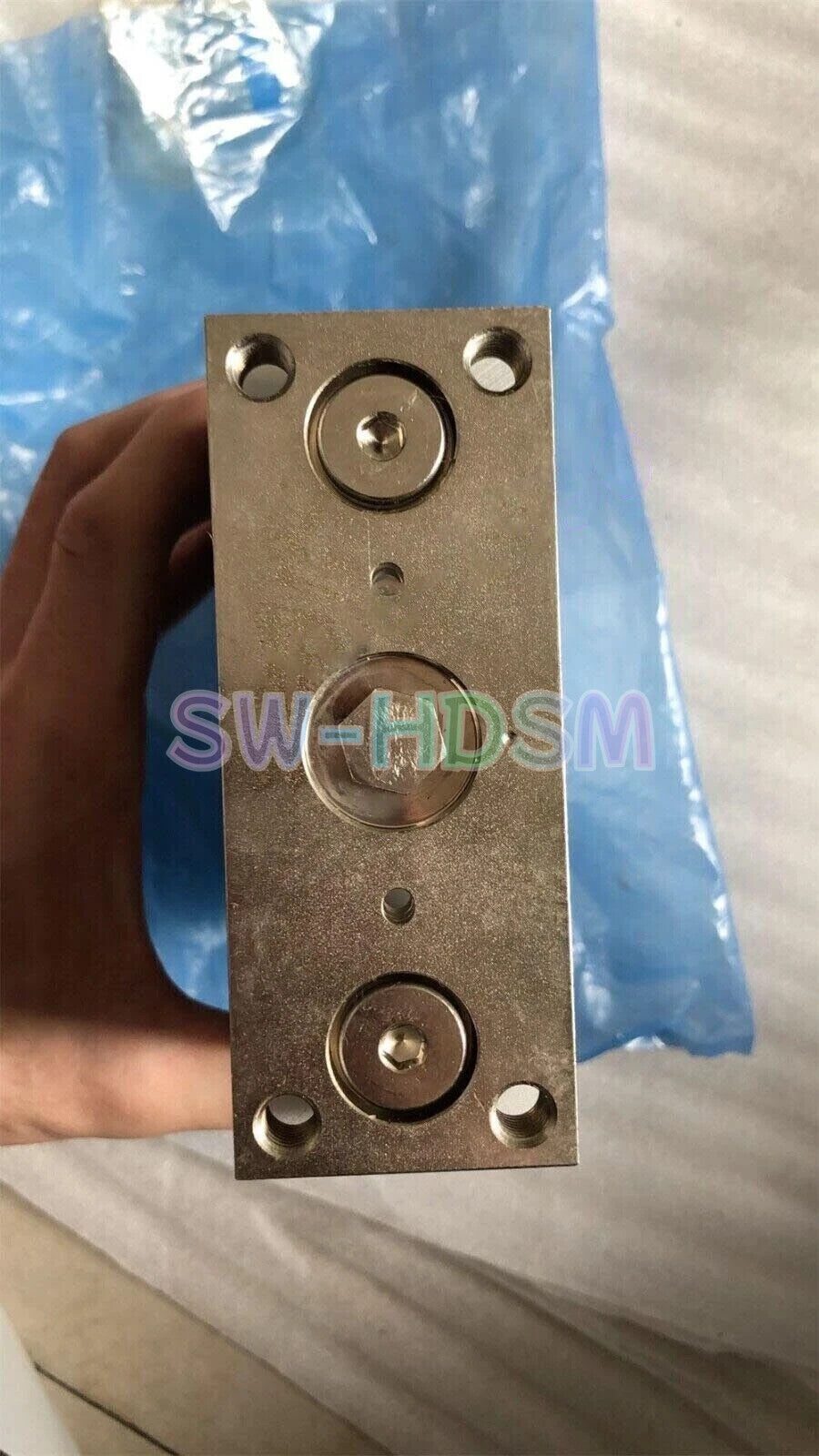 1PCS For SMC cylinder MGPL32-100 freight free