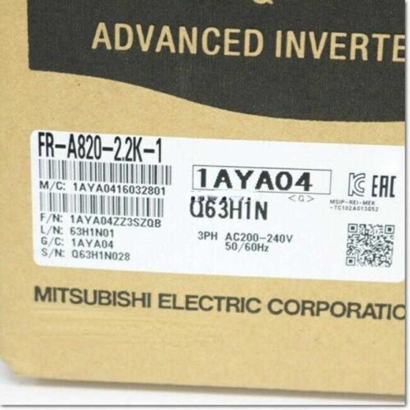 1pcs Mitsubishi Frequency Converter FR-A820-2.2K-1