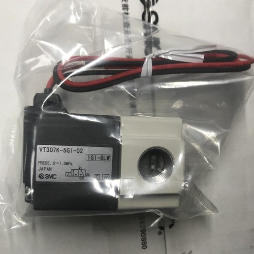 one SMC VT307K-5G1-02 solenoid valve Free shipping