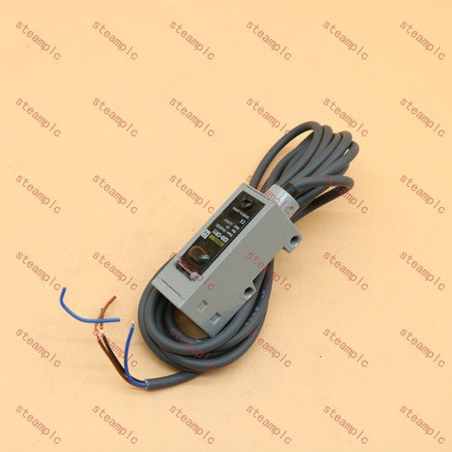 OMRON E3S-CR11 Photoelectric Sensor 10-30VDC 2M One year warranty