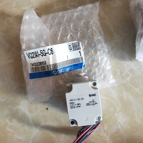 one SMC VQ21A1-5G-C6 solenoid valve Free shipping