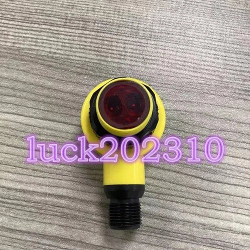 1 PCS Photoelectric sensor T18-2VPFF100-Q8