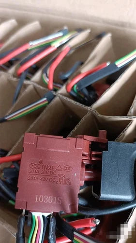 QTY:1 Trigger Switch TN28 20.1A 28VDC 20.1A 42VDC