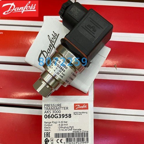 1pcs Danfoss AKS3000 060G3958 0-30bar Pressure Transmitter Sensor