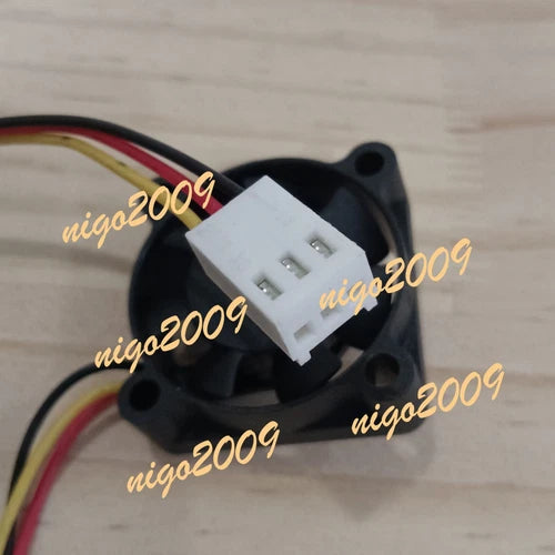 1PC 3-wire silent cooling fan 3010 MGT3005ZB-O10 5V 0.20A
