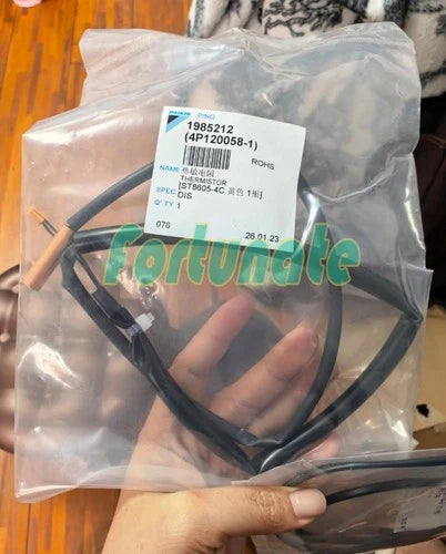 1PC FOR DAIKIN Temperature sensor ST8605-4C