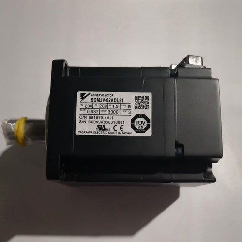 1ps yaskawa SGMJV-02ADL21 servo motor in box Fast Delivery