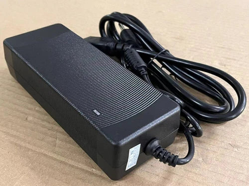 For power supply 4-pin plug adapter GE LOGIQ e, LOGIQ i, LOGIQ Book GX, Vivid e