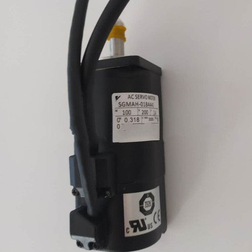 1ps yaskawa SGMAH-01BAA41 servo motor in box Fast Delivery