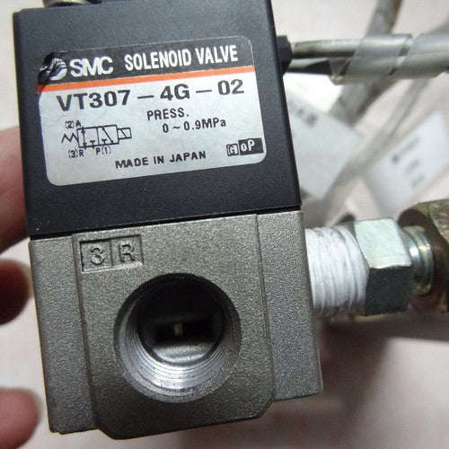 one SMC VT307-4G-02 Solenoid Valve Free shipping