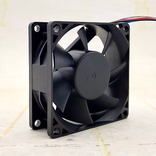 1 pcs ADDA Fan AD0712UB-A7BGL DC12V 0.30A 7025 7 cm 4 wire cooling fan