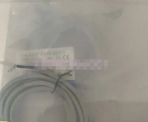 1PCS XS2F-D422-DC0-F plug wire