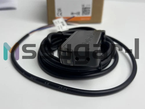 1PCS BF4R Photoelectric Switch