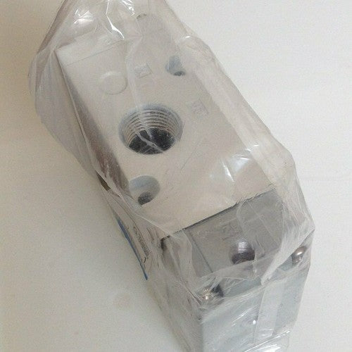 ONE FOR SMC VPA742-1-04A Air control valve Free shipping
