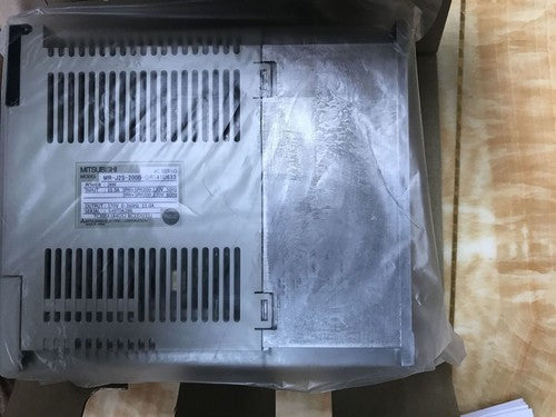 ONE Mitsubishi servo drive MR-J2S-200B-QR141U633 1 year warranty