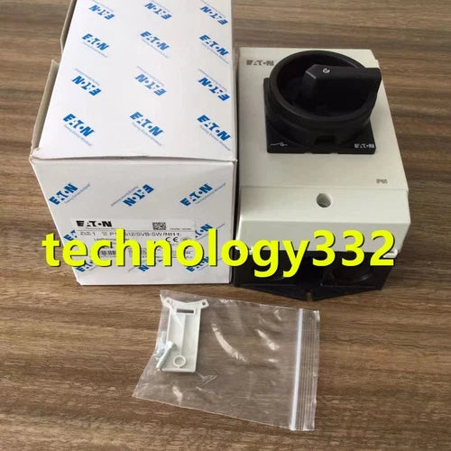 1PC Disconnecting switch P1-25/I2/SVB-SW/HI11