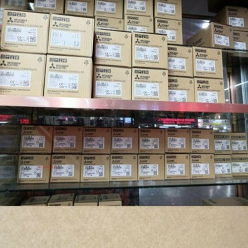 ONE Mitsubishi IN BOX Q3MEM-8MBS-SET memory card free shipping