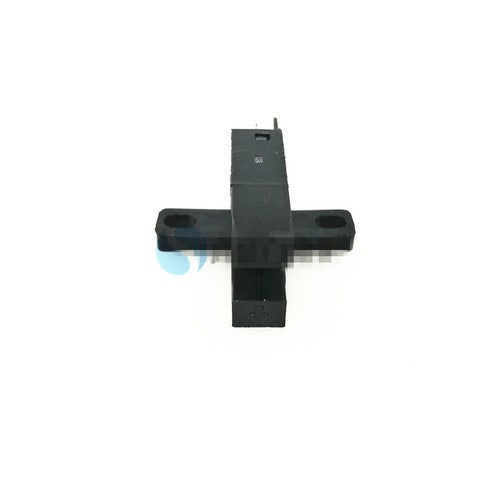 1pcs OMRON EE-SX672 Induction Photoelectric Switch Sensor