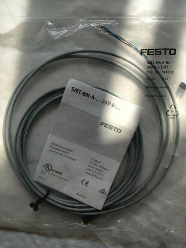 1 pcs FESTO SMT-8M-A-NS-24V-E-2.5-OE 574338 Magnetic switch