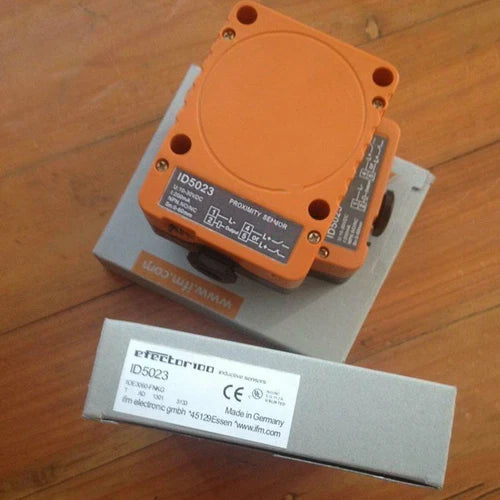 One IFM ID5023 Proximity Switch Sensor Free Shipping