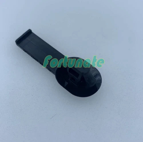 100PCS Securing snap wire harness clip 7047-1706-30