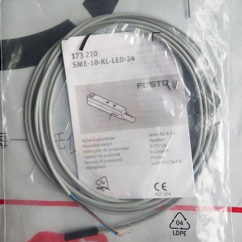 1PC Proximity Switch SME-10-KL-LED-24 173210