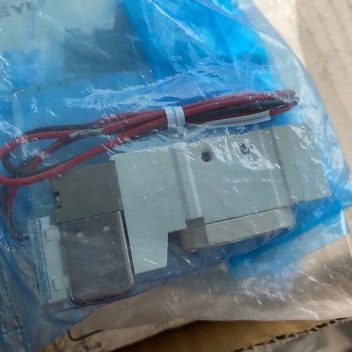 one SMC SY3120-5GD-M5 Solenoid Valve Free shipping