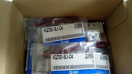 1PC Solenoid Valve VQZ1121-5L1-C4 VQZ11215L1C4