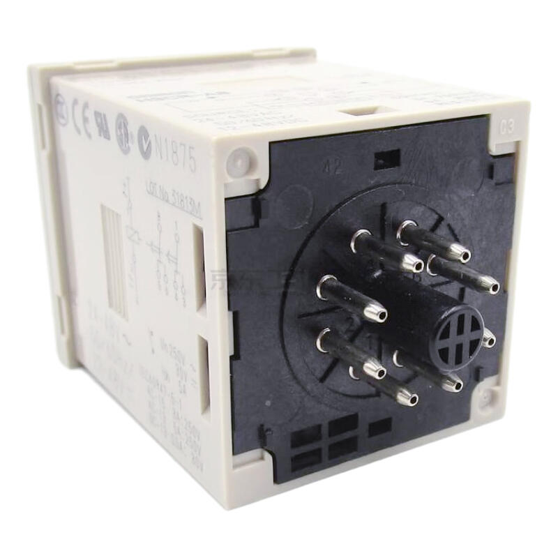 Omron solid state timer; H3CR-A8 AC24-48/DC12-48