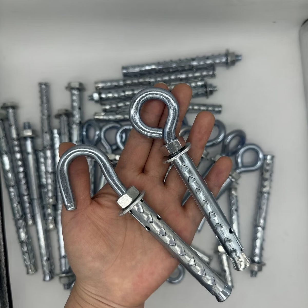 Peifan galvanized eyelet expansion hook with ring, clothes drying chain autumn circular hook, hanging ring 6*60 (12 pieces)