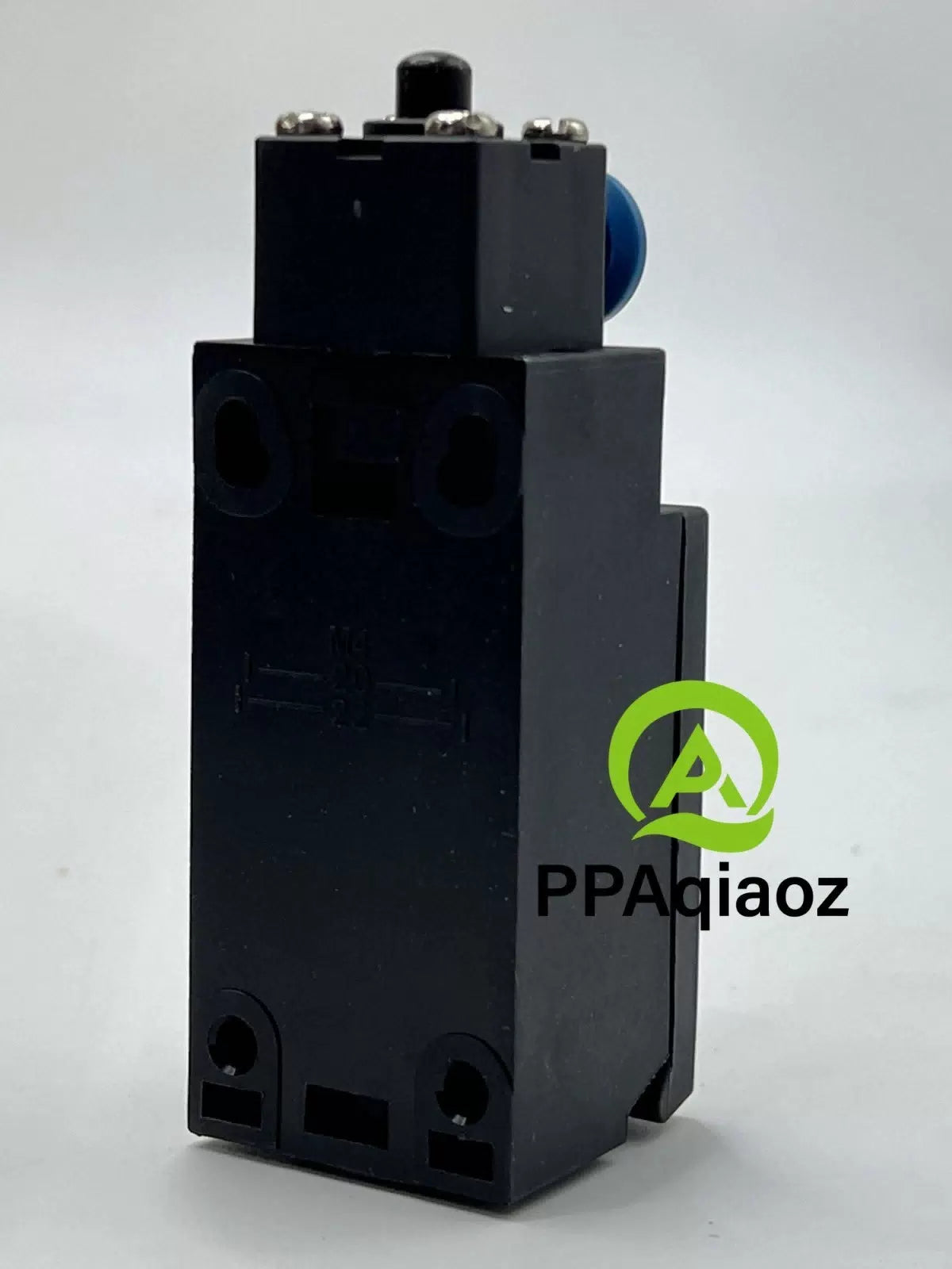 1PCS OMRON limit switch D4N-2B31R [3]