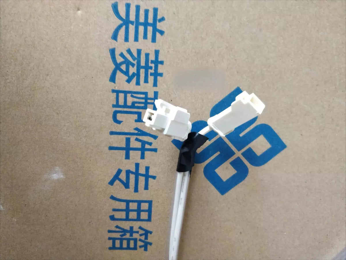 1PCS  FIT FOR Refrigerator temperature fuse C0472.4.4 [3]