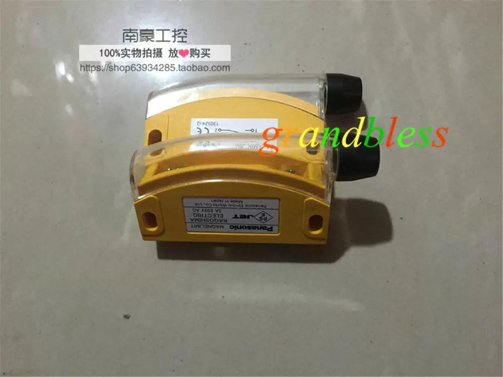 1PCS  For Panasonic AZC11013Y limit switch [2]