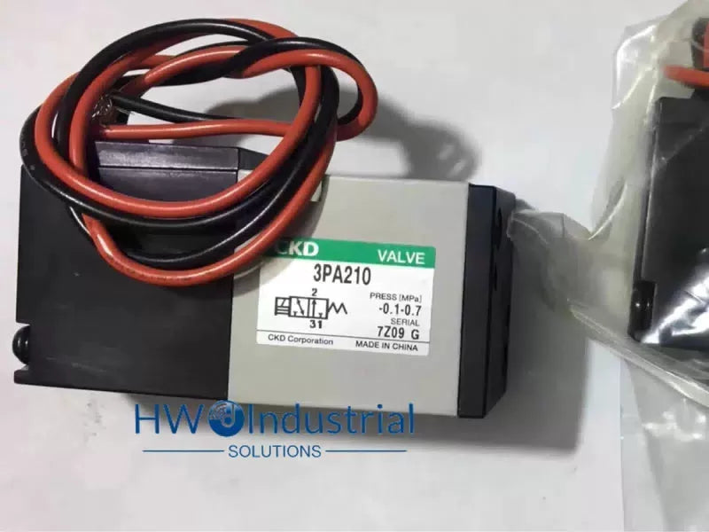 1PC Solenoid Valve 3PA210 [2]
