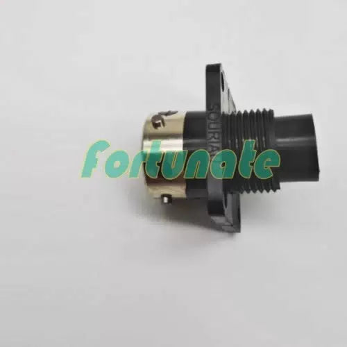 1PC  FOR Industrial 3-core connector socket UTG0103S [2]