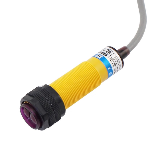 Xinkaichen E3F-DS30P1/P2 DC Three-Wire PNP Normally Open/Normally Closed M18 Sensor 6-36V E3F-DS30P2