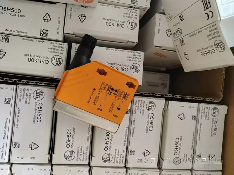 1pcs IFM O5H500 Photoelectric Sensor [1]
