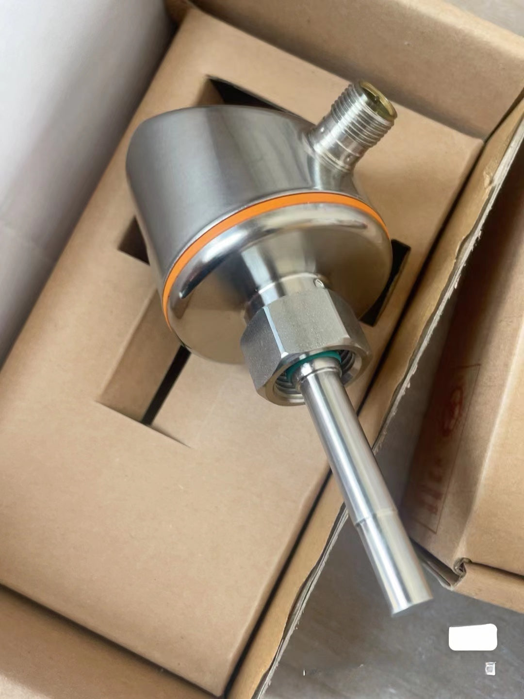 1pcs IFM SI5000 Flow Sensor [1]
