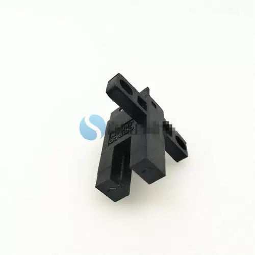 1pcs OMRON EE-SX672 Induction Photoelectric Switch Sensor [4]