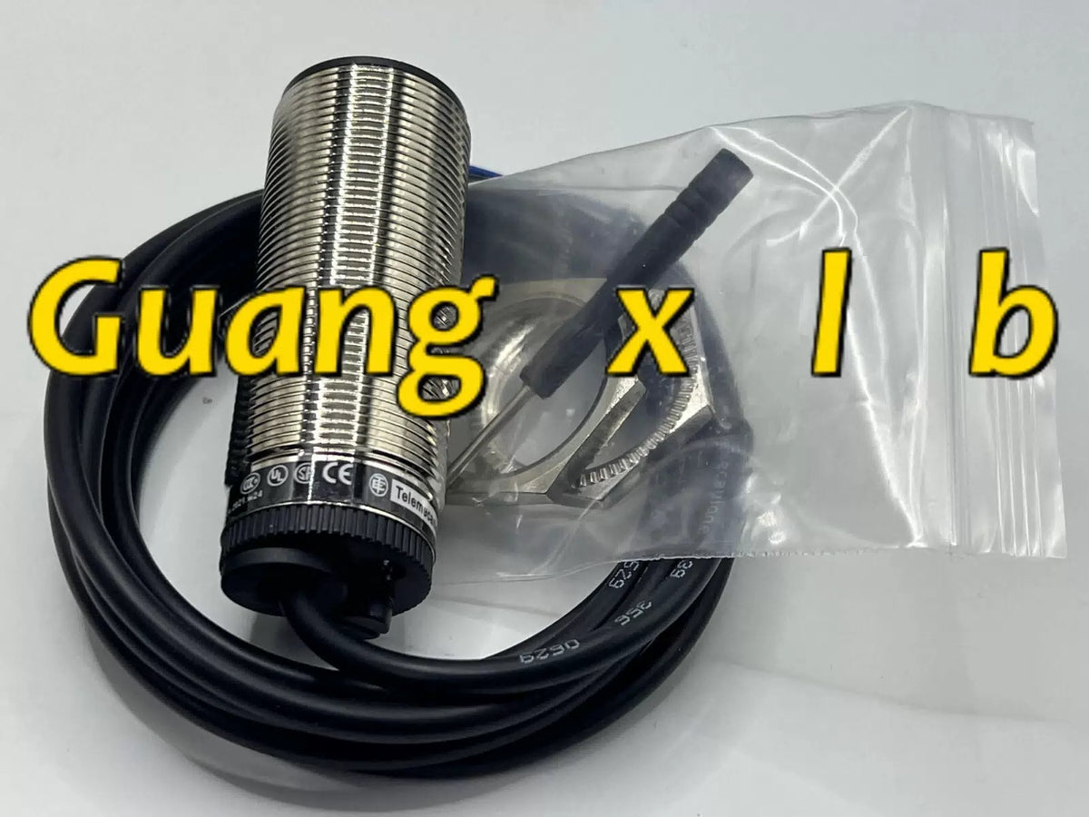 1pcs Schneider Proximity switch XSAV11801TF [6]