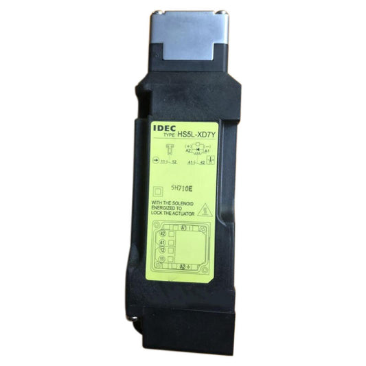 Izumi push button switch; HS5L-XD7Y4M-G