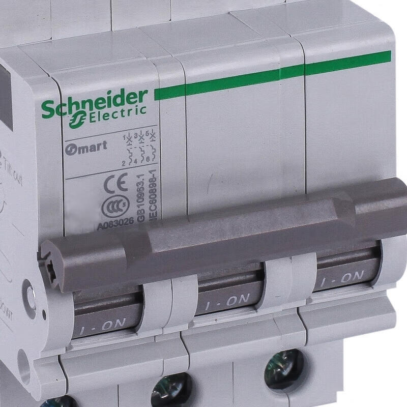 Schneider Electric OSMC32N3P C32A Miniature Circuit Breaker