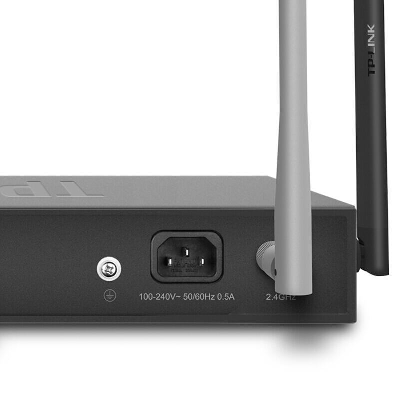 TP-LINK wireless enterprise router, 2 antennas (2.4GHz) + 2 antennas (5GHz), detachable antennas, 5 Gigabit ports: 1 USB2.0, recommended capacity: wireless (70), total (100); TL-WVR1200G