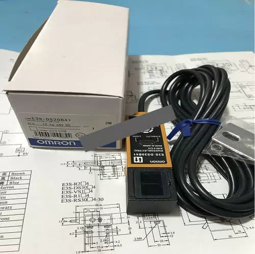 OMRON E3S-DS30B41 photoelectric switch [1]