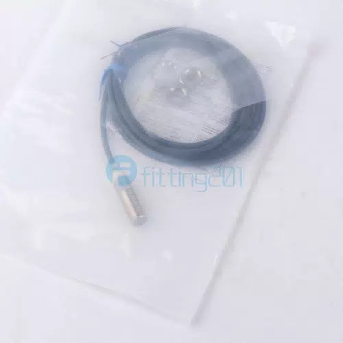 ONE Omron E2EM-X4X1 2M Proximity Switch Sensor E2EMX4X1 [4]
