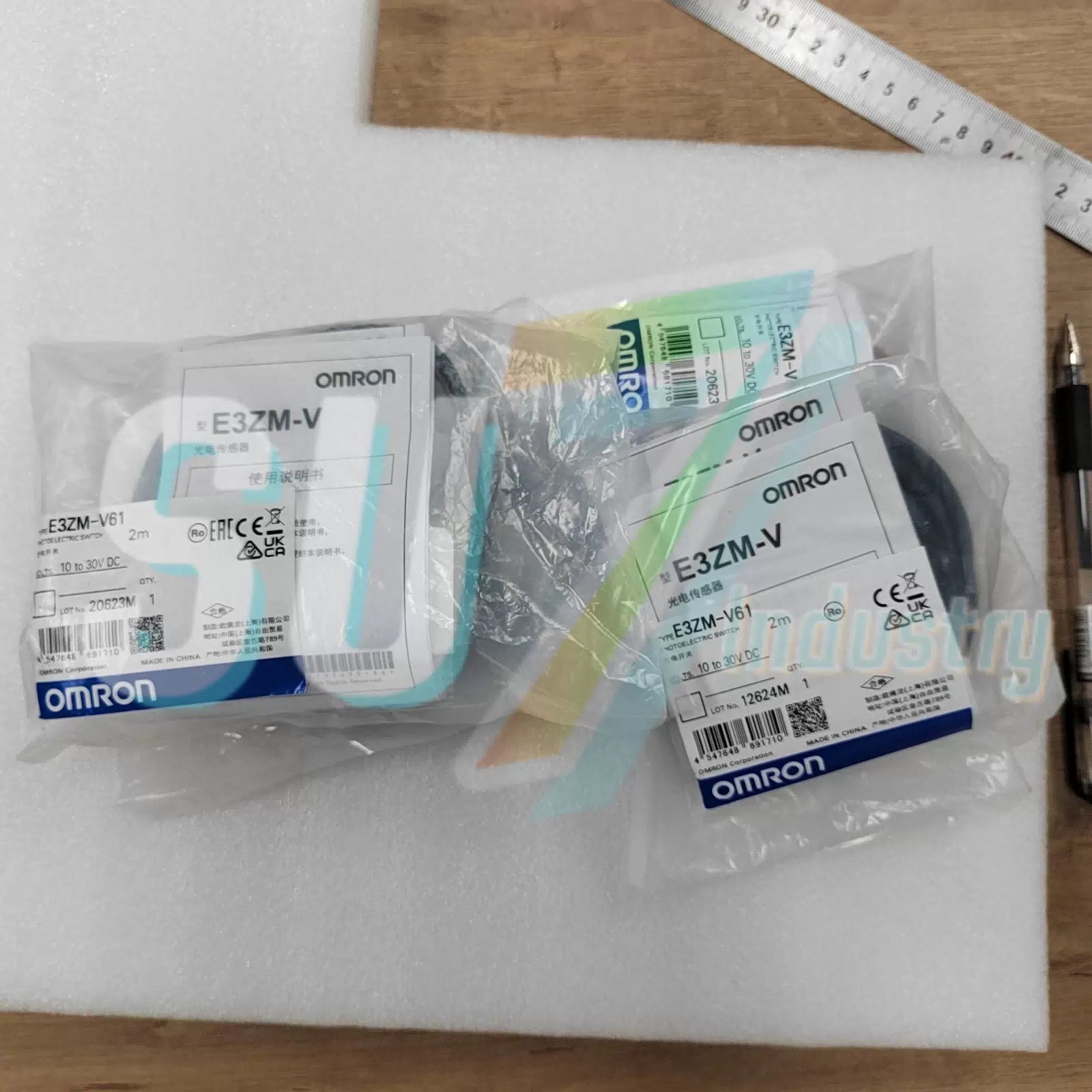 Omron E3ZM-V61 2m photoelectric switch# 1pcs    In Box [3]
