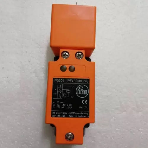 One IFM IV5004 Inductive Sens [2]