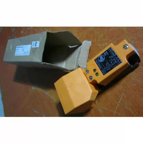 One IFM IV5007 Proximity Switch Sens [5]