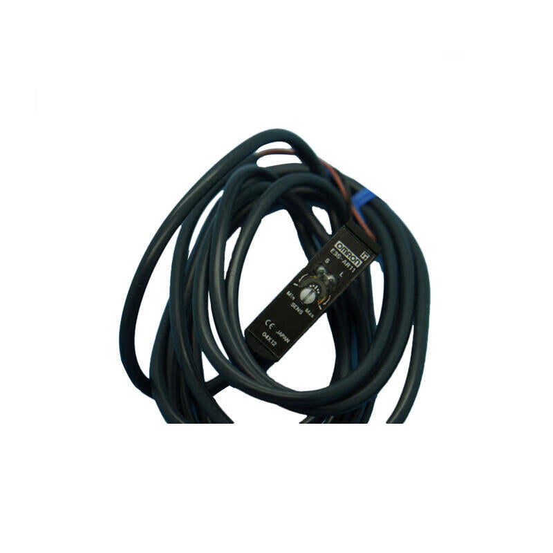 Omron amplifier built-in photoelectric switch (medium); E3S-AR11 2M