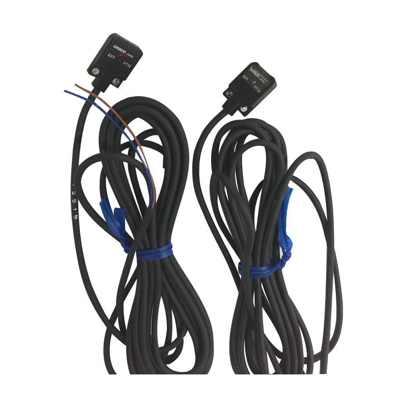 Omron ultra-small and ultra-thin amplifier built-in photoelectric sensor; E3T-FT12 2M